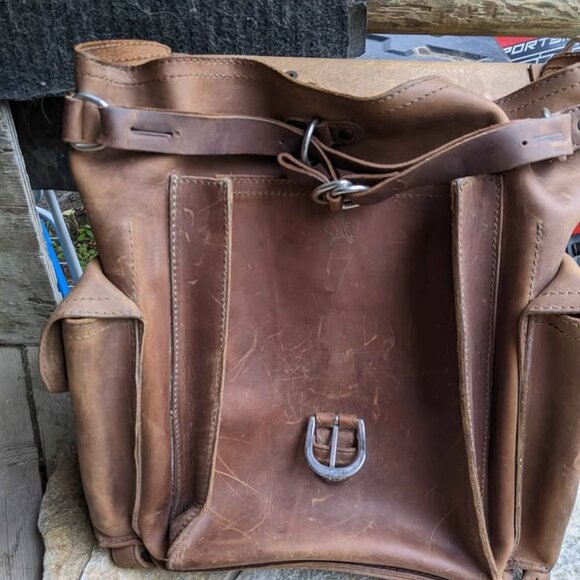 Saddleback Leather "The Tank" backpack in tobacco - Picture 4 of 6